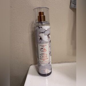 Bath and Body works white pumpkin chai body spray